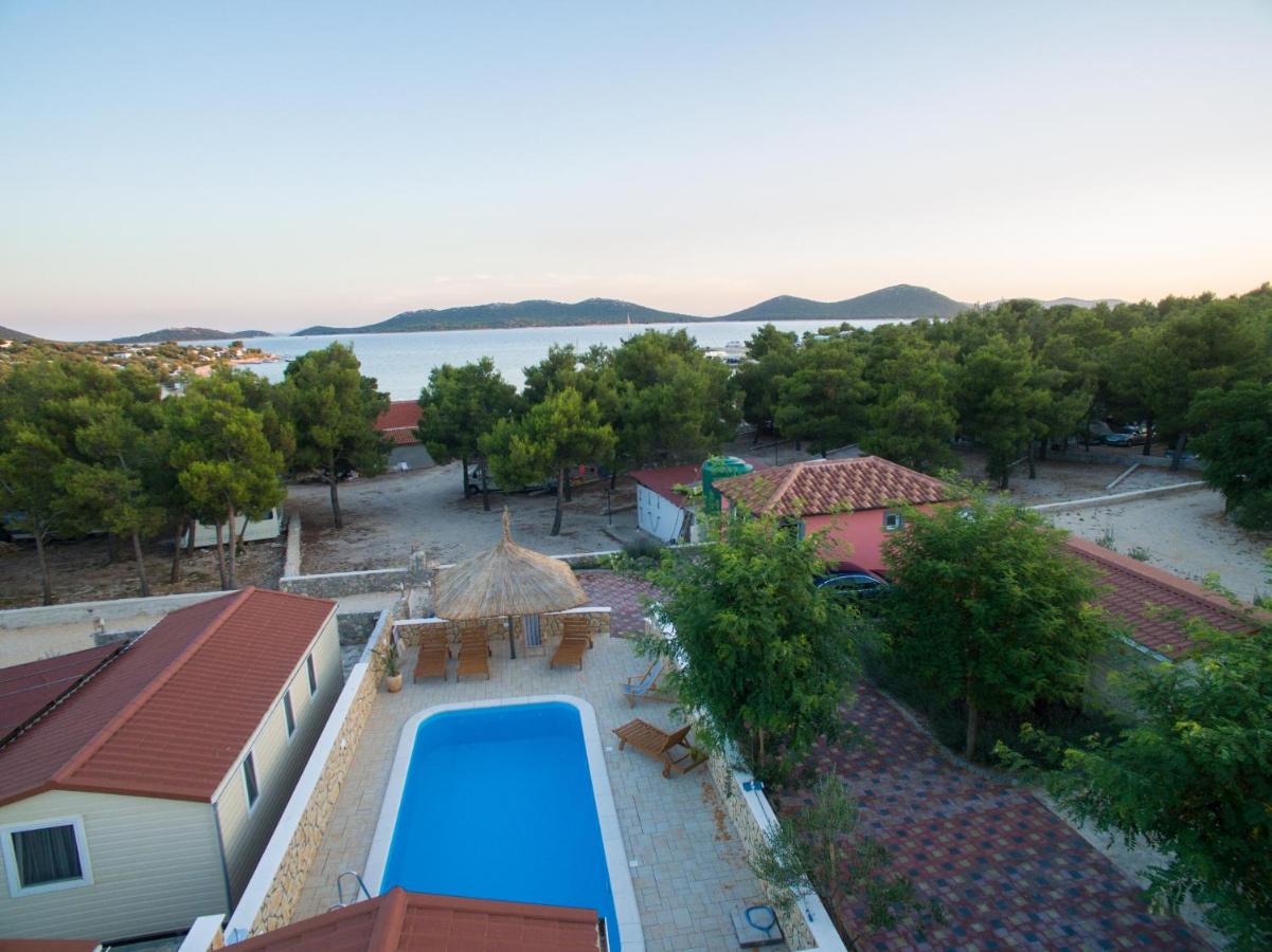 Camp Lana with pool