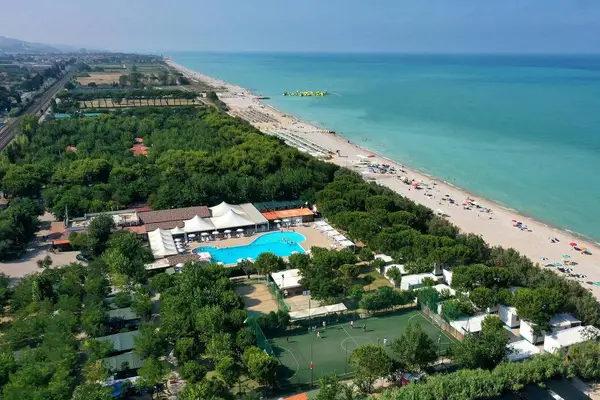 Pineto Beach Village & Camping